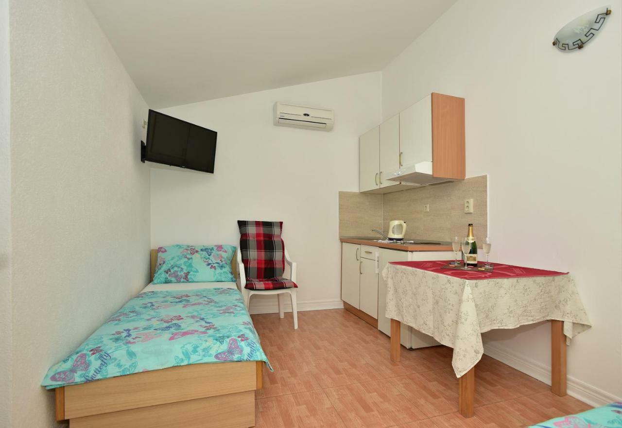 Studio Apartments Antonio Makarska Exterior foto