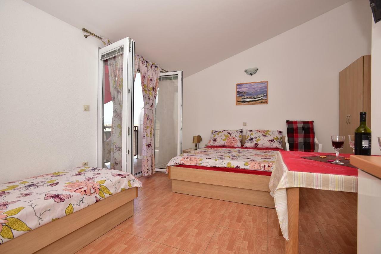 Studio Apartments Antonio Makarska Exterior foto