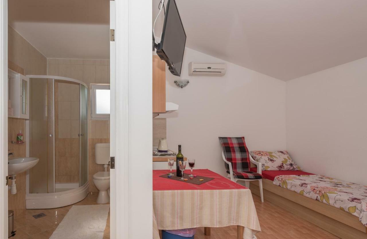 Studio Apartments Antonio Makarska Exterior foto