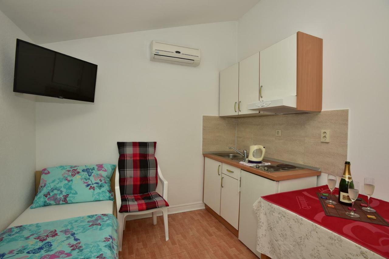 Studio Apartments Antonio Makarska Exterior foto