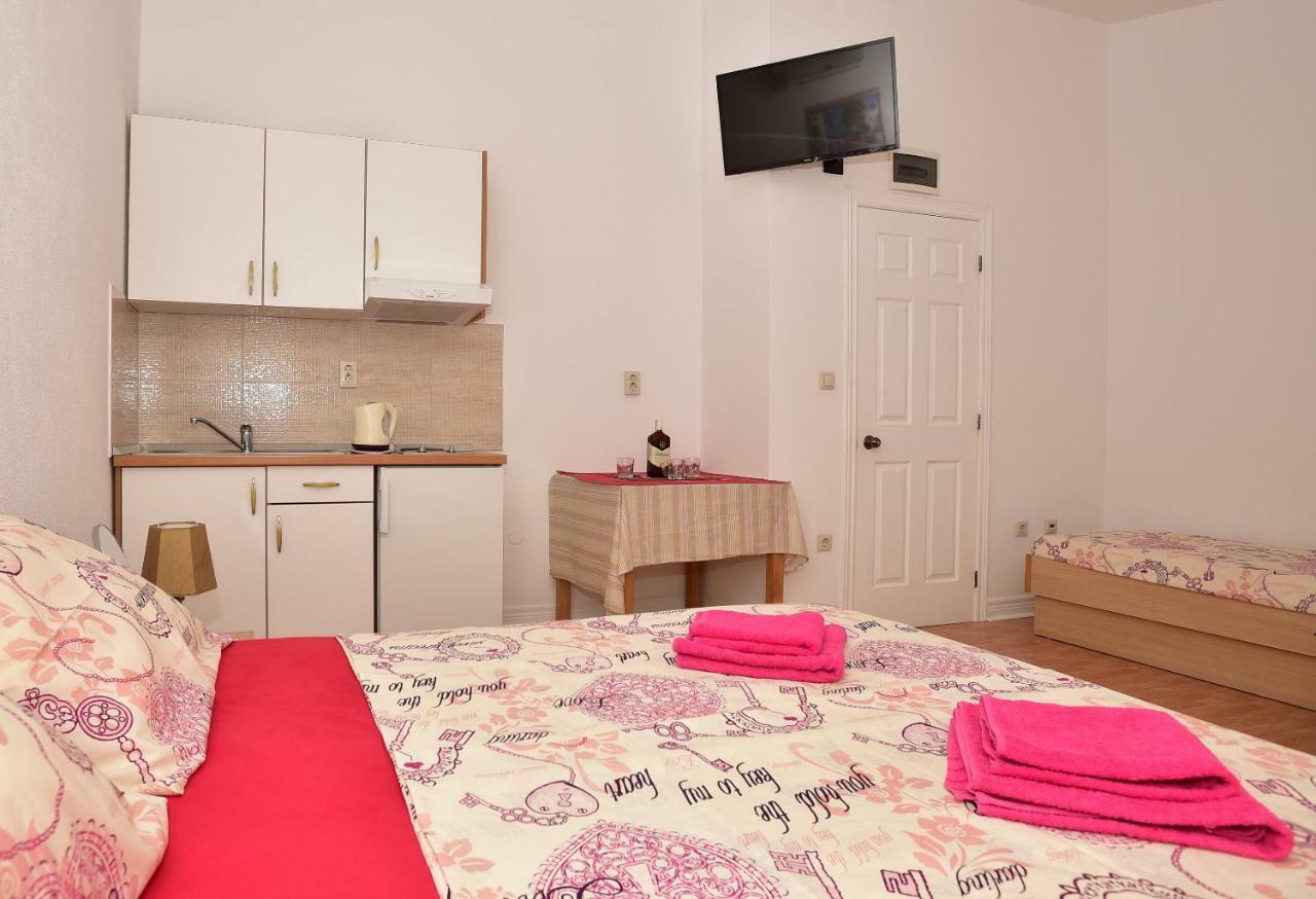 Studio Apartments Antonio Makarska Exterior foto