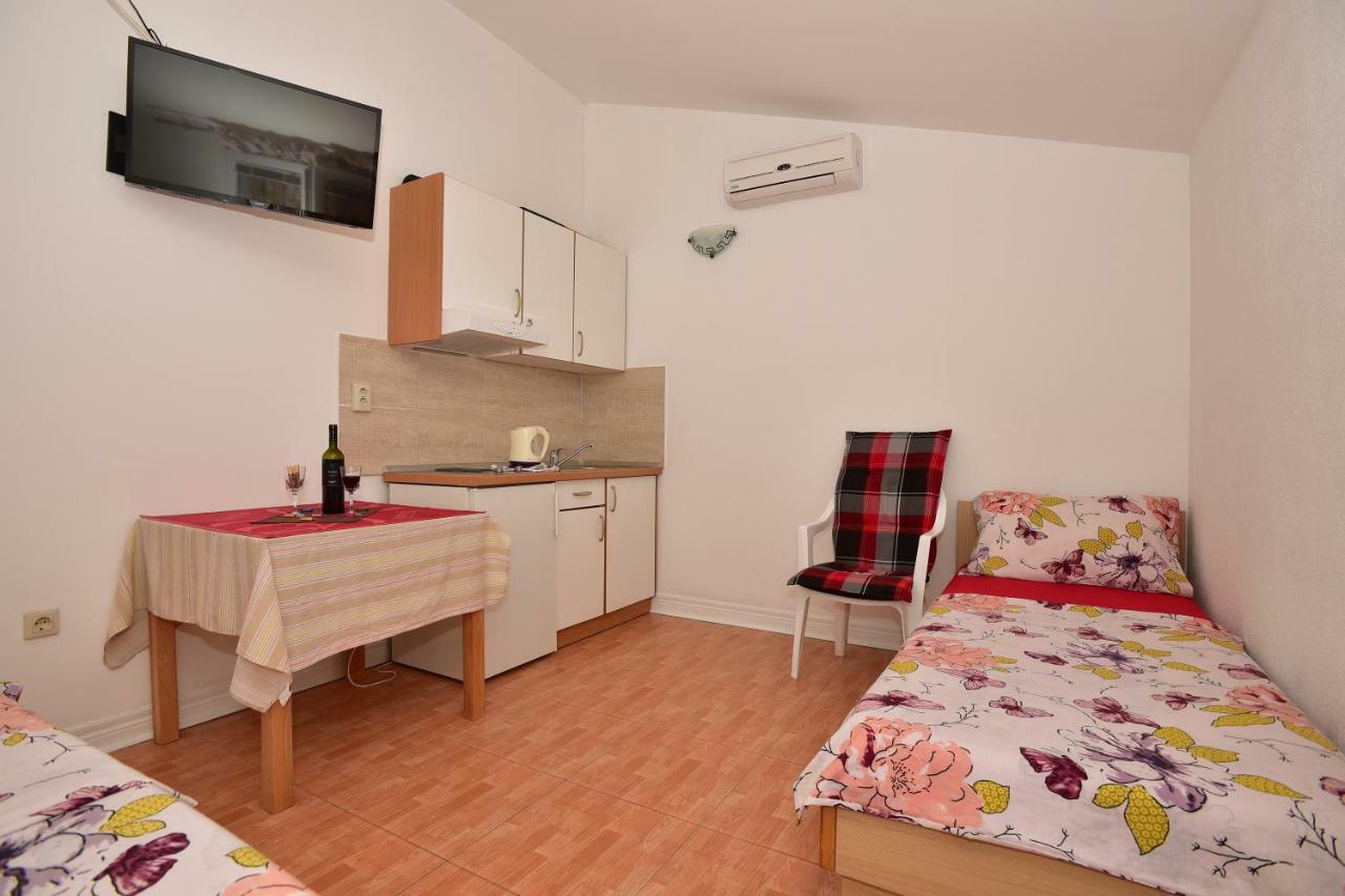 Studio Apartments Antonio Makarska Exterior foto