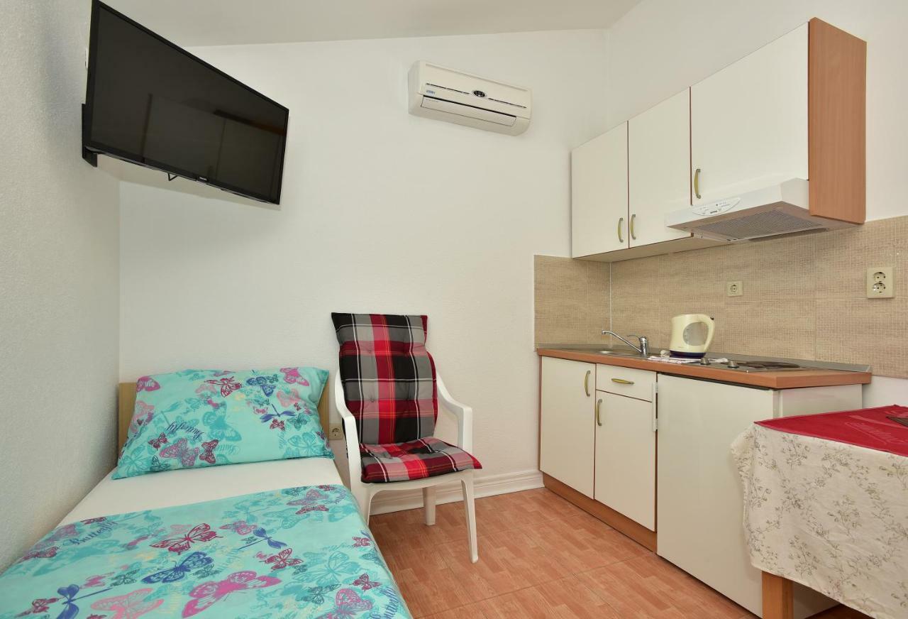 Studio Apartments Antonio Makarska Exterior foto