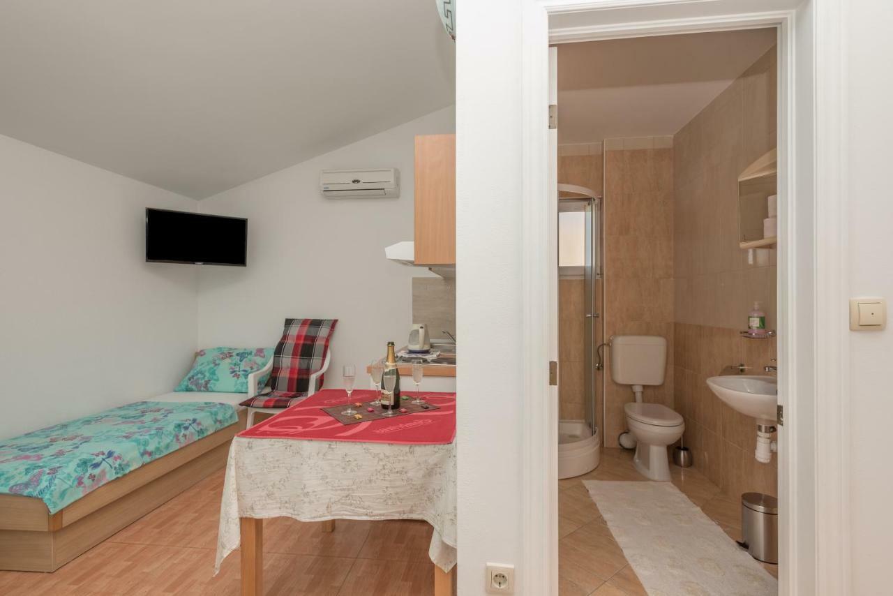 Studio Apartments Antonio Makarska Exterior foto
