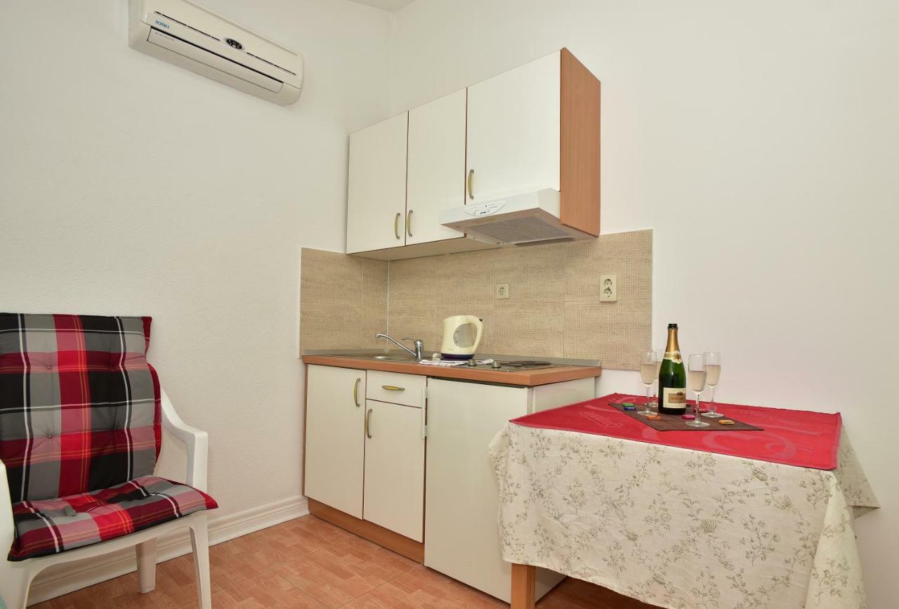 Studio Apartments Antonio Makarska Exterior foto