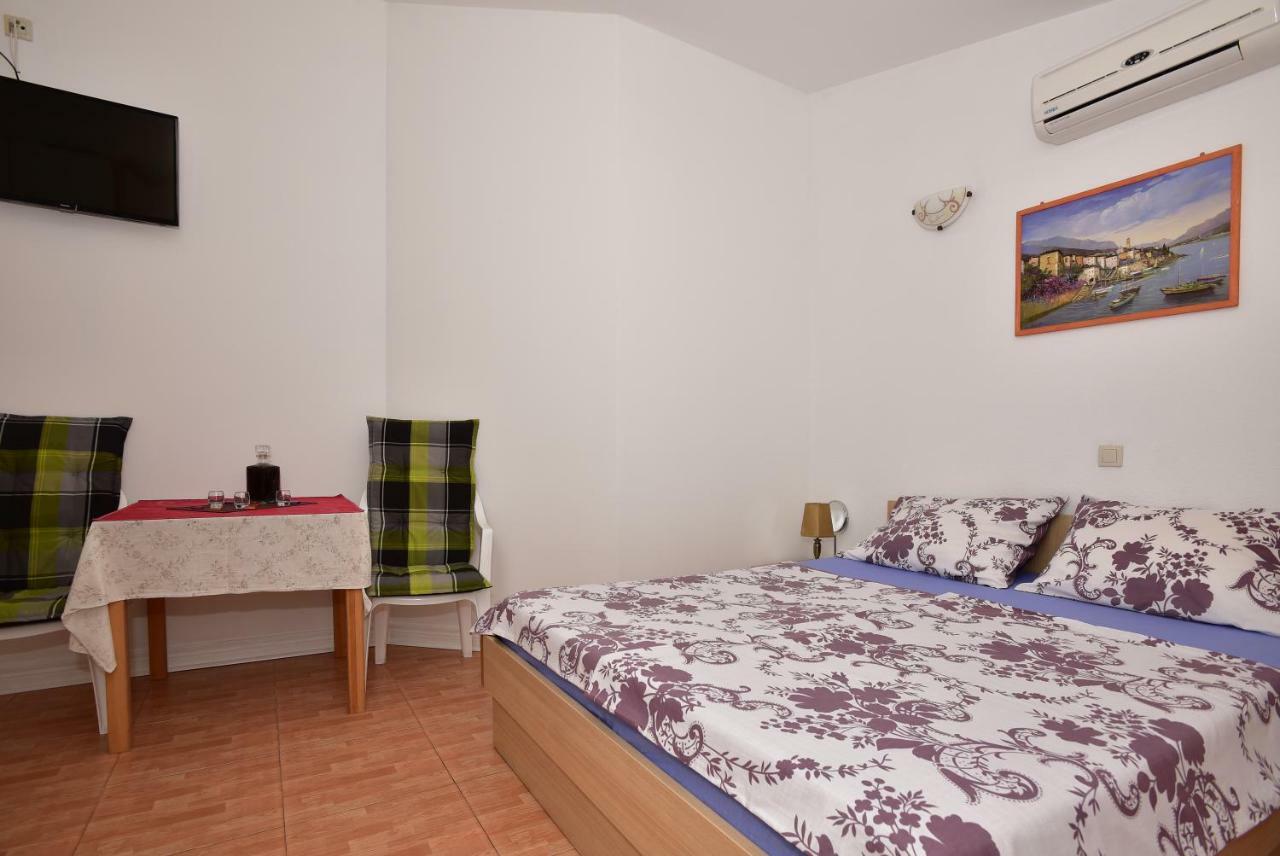 Studio Apartments Antonio Makarska Exterior foto