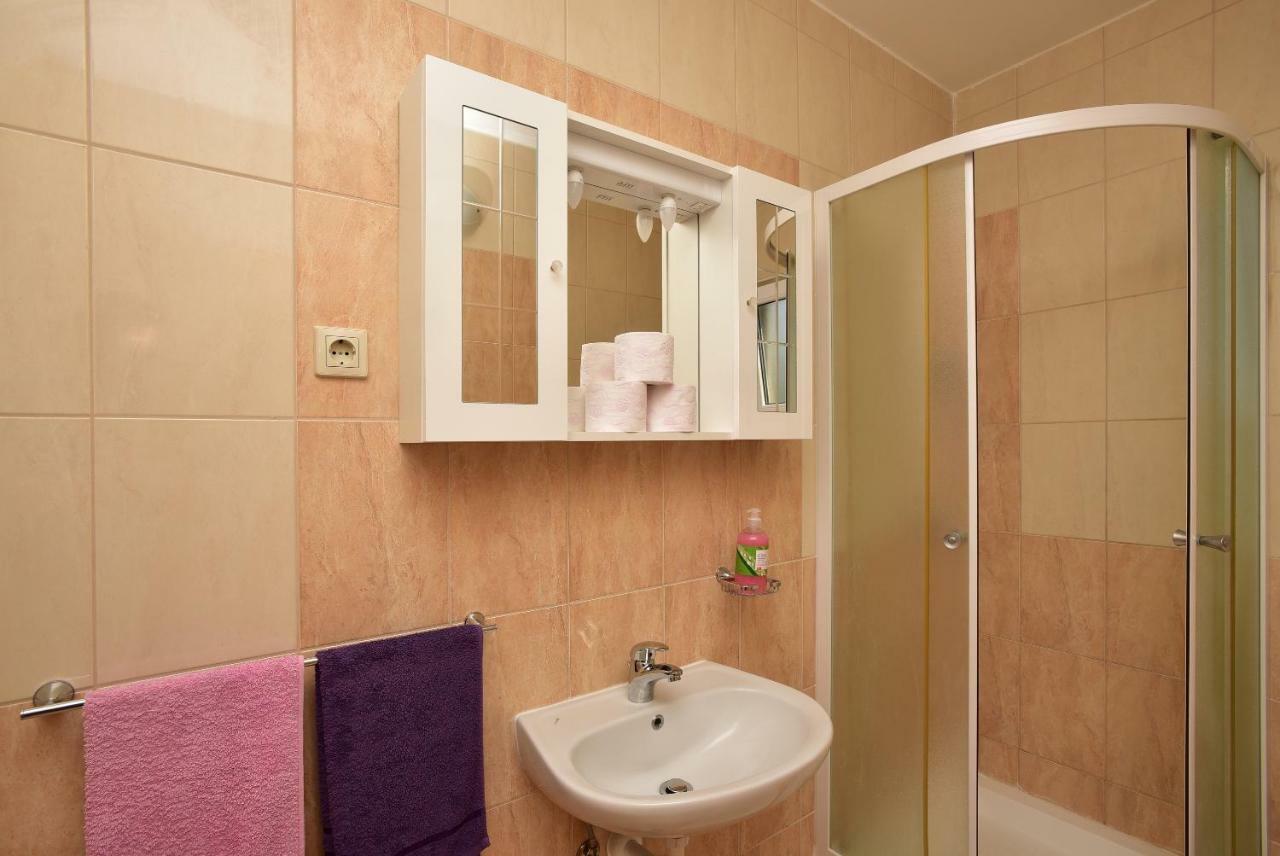 Studio Apartments Antonio Makarska Exterior foto